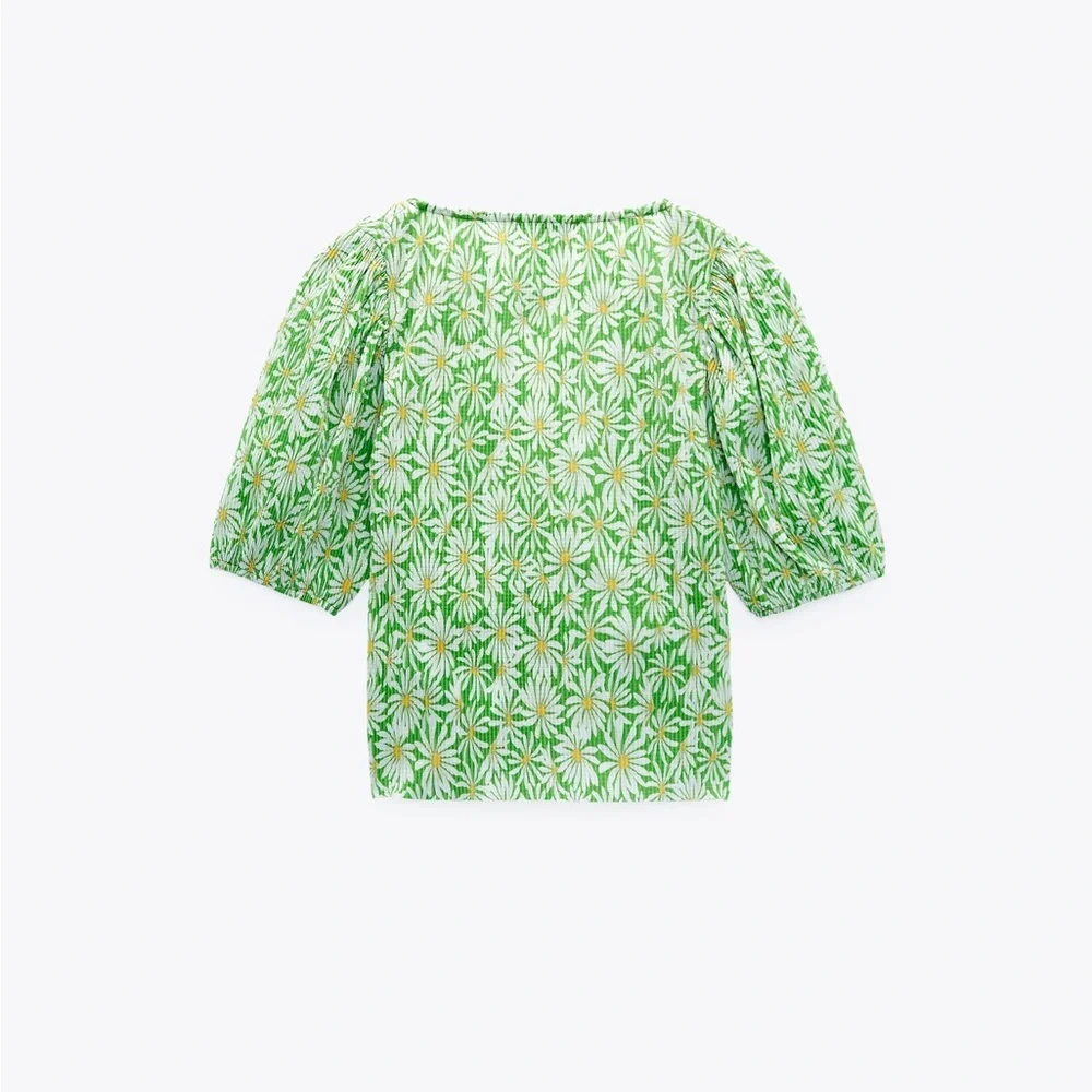 SOLD - Green ZARA Daisy Scrunched Top - Picture 10 of 10